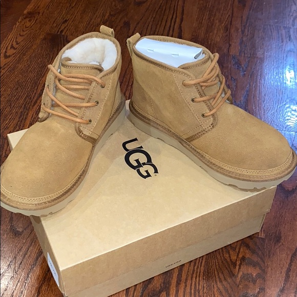 Men or Women UGG Neumel II